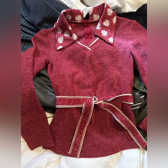 Vintage 1970s Red Knit Sweater with leaf Collar - Picture 2 of 10